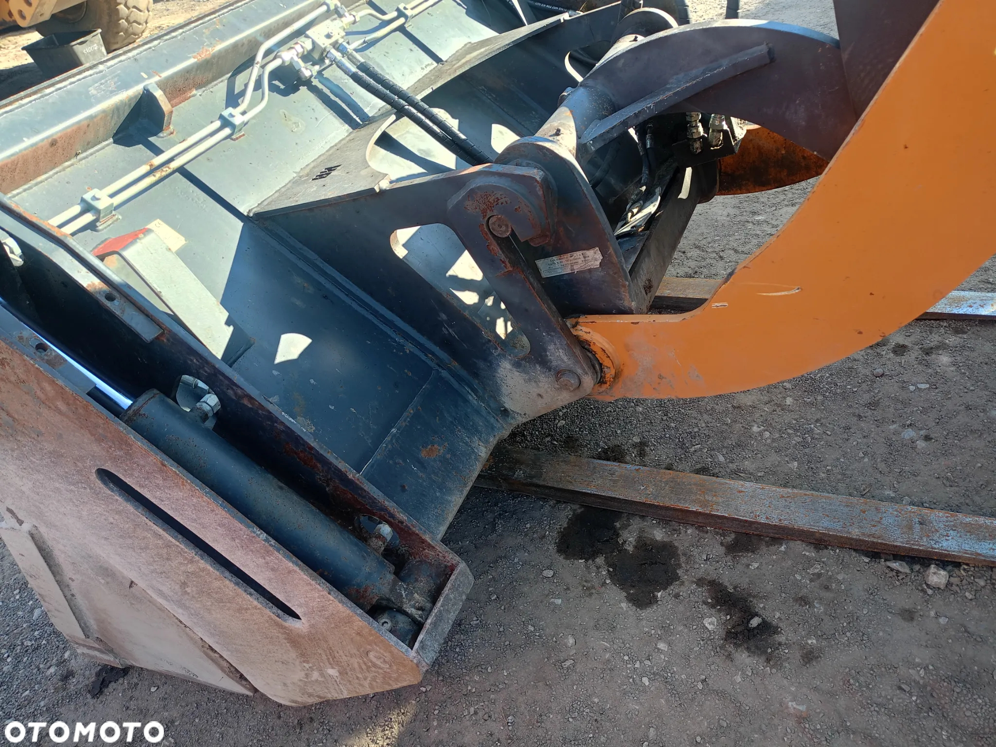 Case 121F - 4