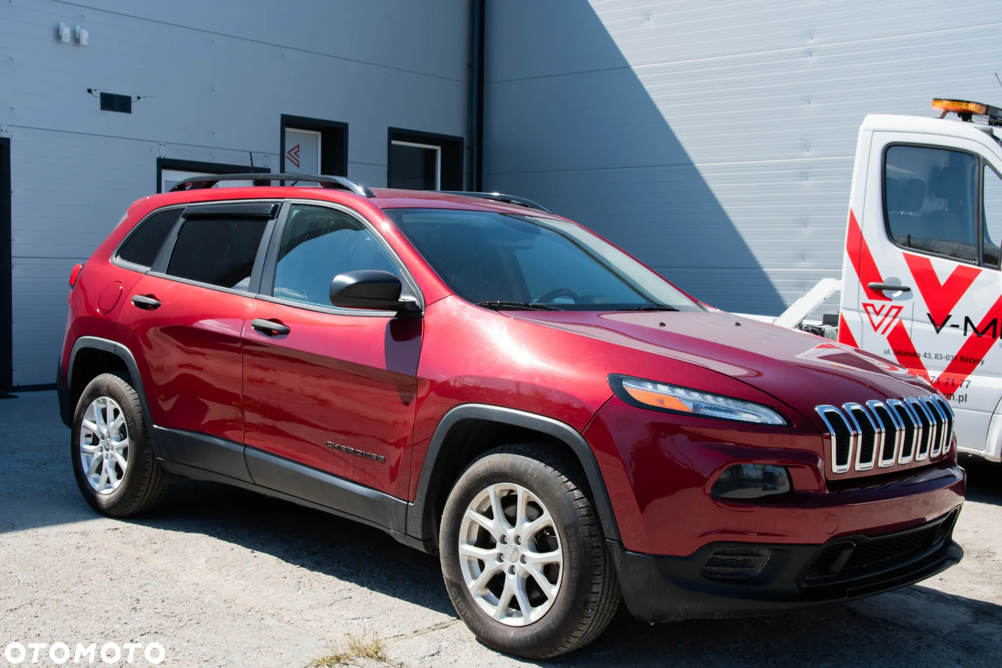 Jeep Cherokee - 4