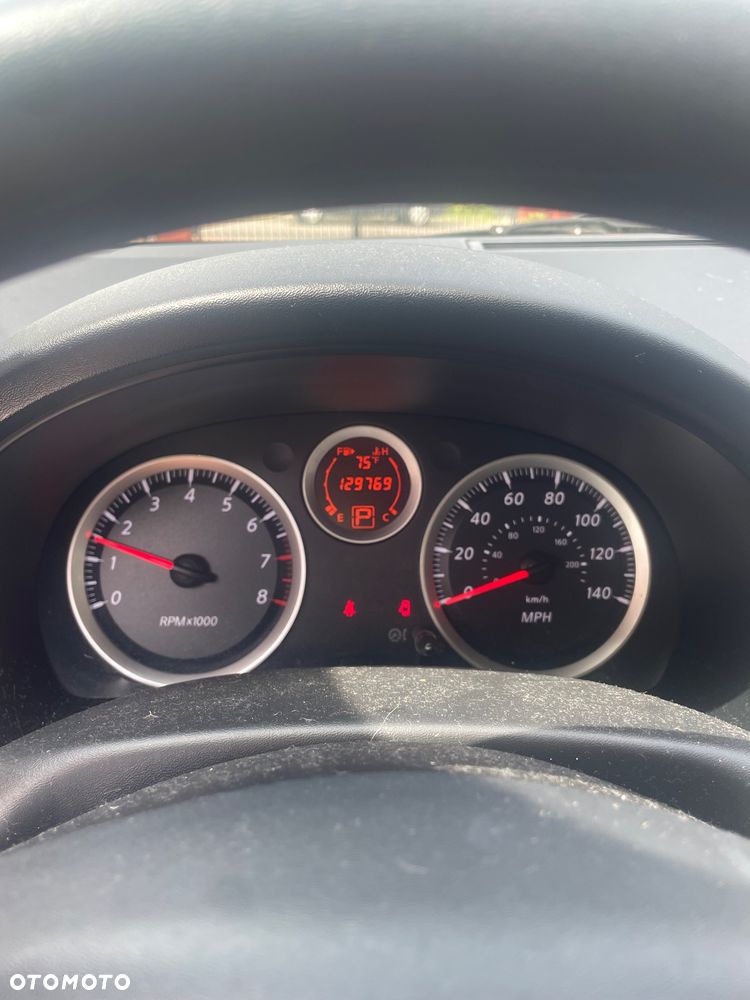 Nissan Sentra 2.0 - 9