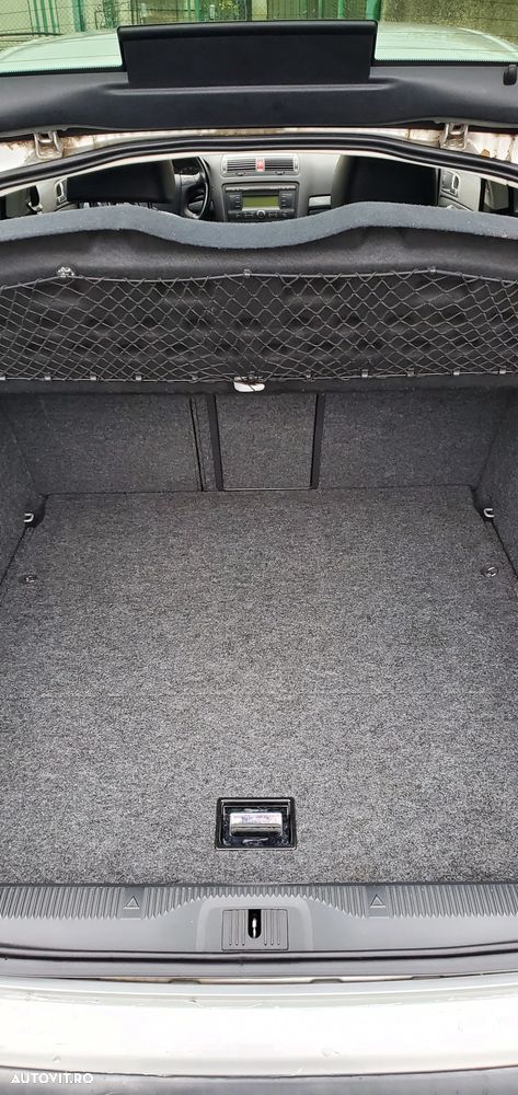 Skoda Octavia 2.0 FSI Laurin & Klement - 14