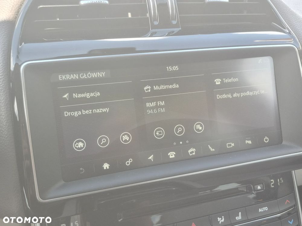 Jaguar XE 2.0 T Pure - 18