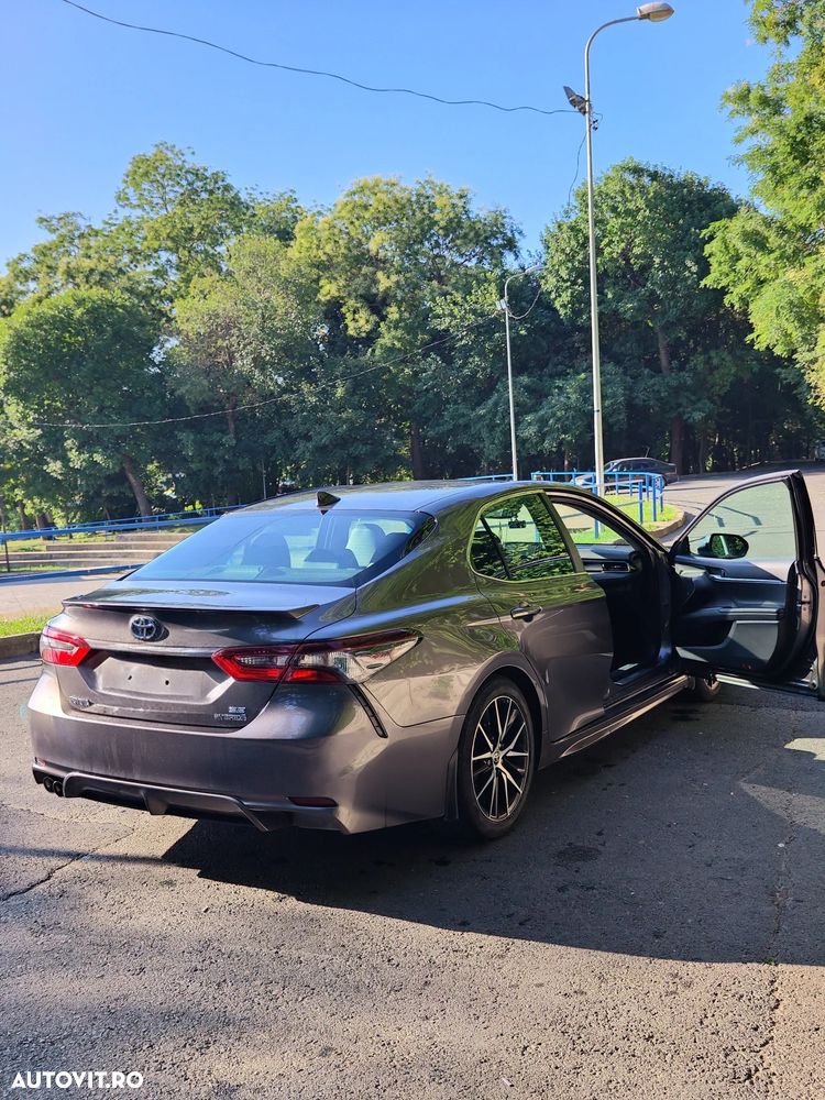 Toyota Camry 2.5 Exclusive - 3