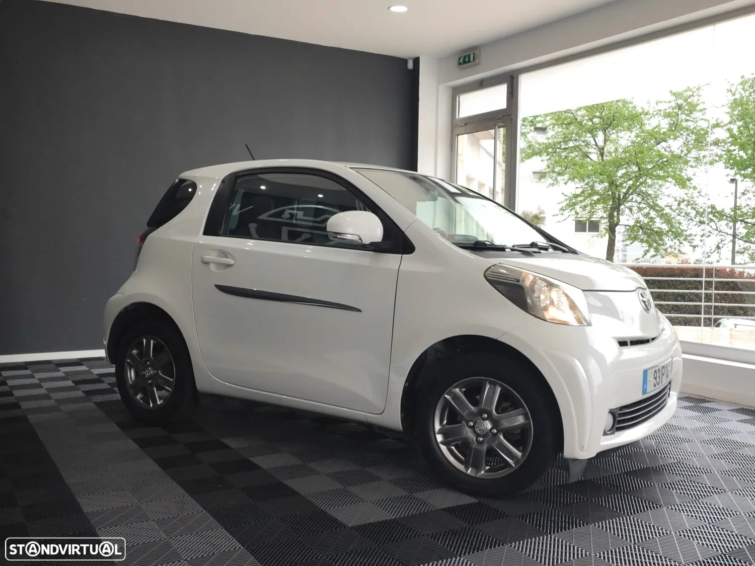 Toyota iQ 1.0 VVT-i 2 EP - 10