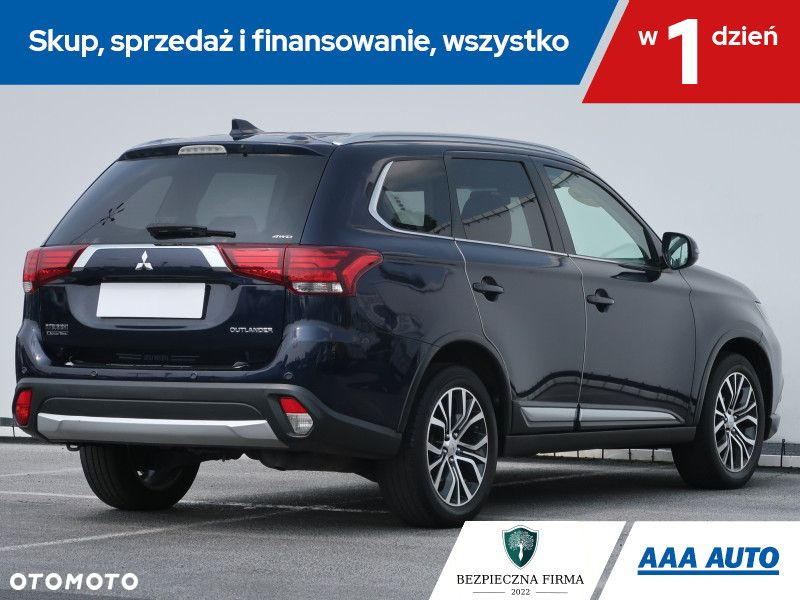 Mitsubishi Outlander - 6