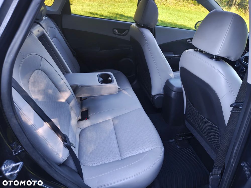 Hyundai Kona - 12