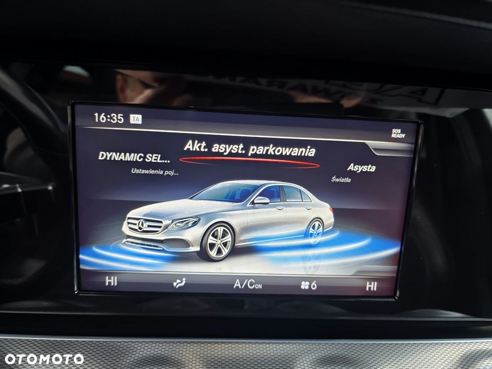 Mercedes-Benz Klasa E 220 d 4-Matic 9G-TRONIC - 28