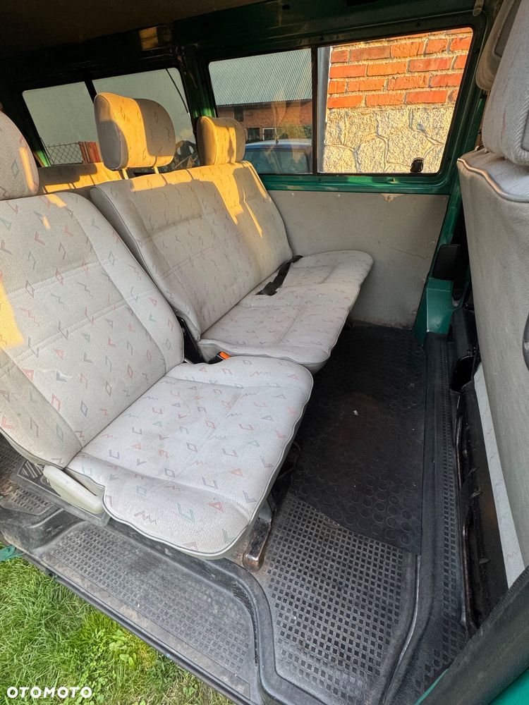 Volkswagen Transporter - 16
