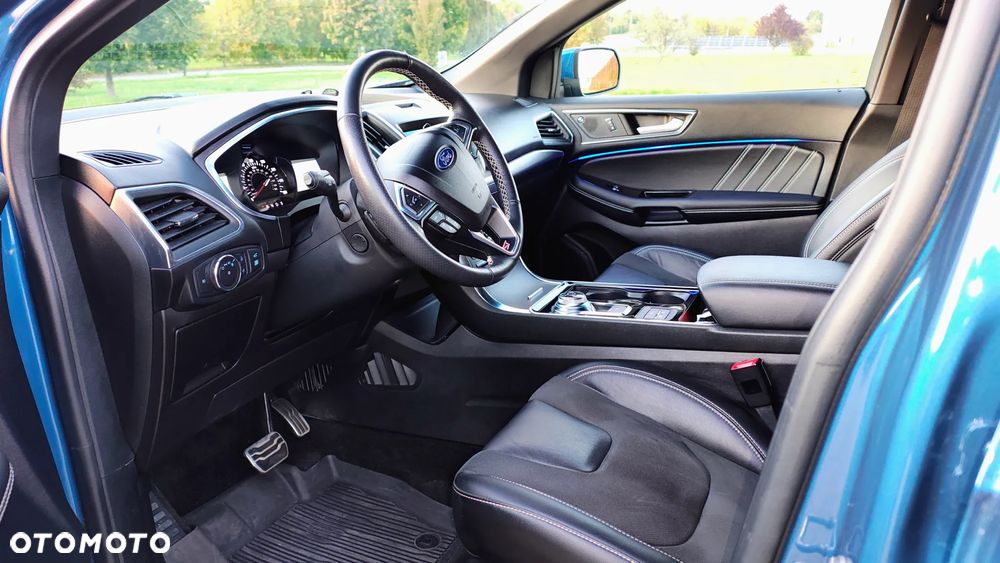 Ford Edge - 8