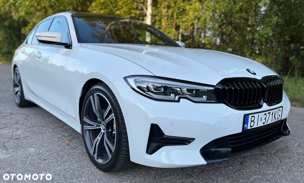 BMW Seria 3 330i - 9
