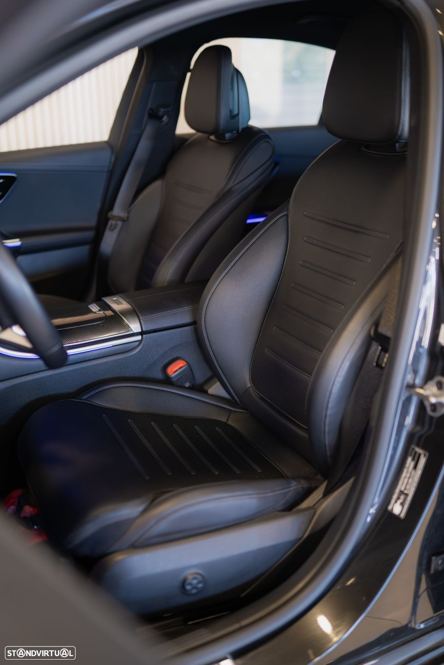 Mercedes-Benz C 300 e AMG Line - 19
