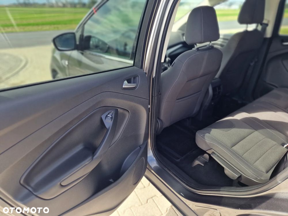 Ford Kuga 2.0 TDCi 2x4 Business Edition - 17