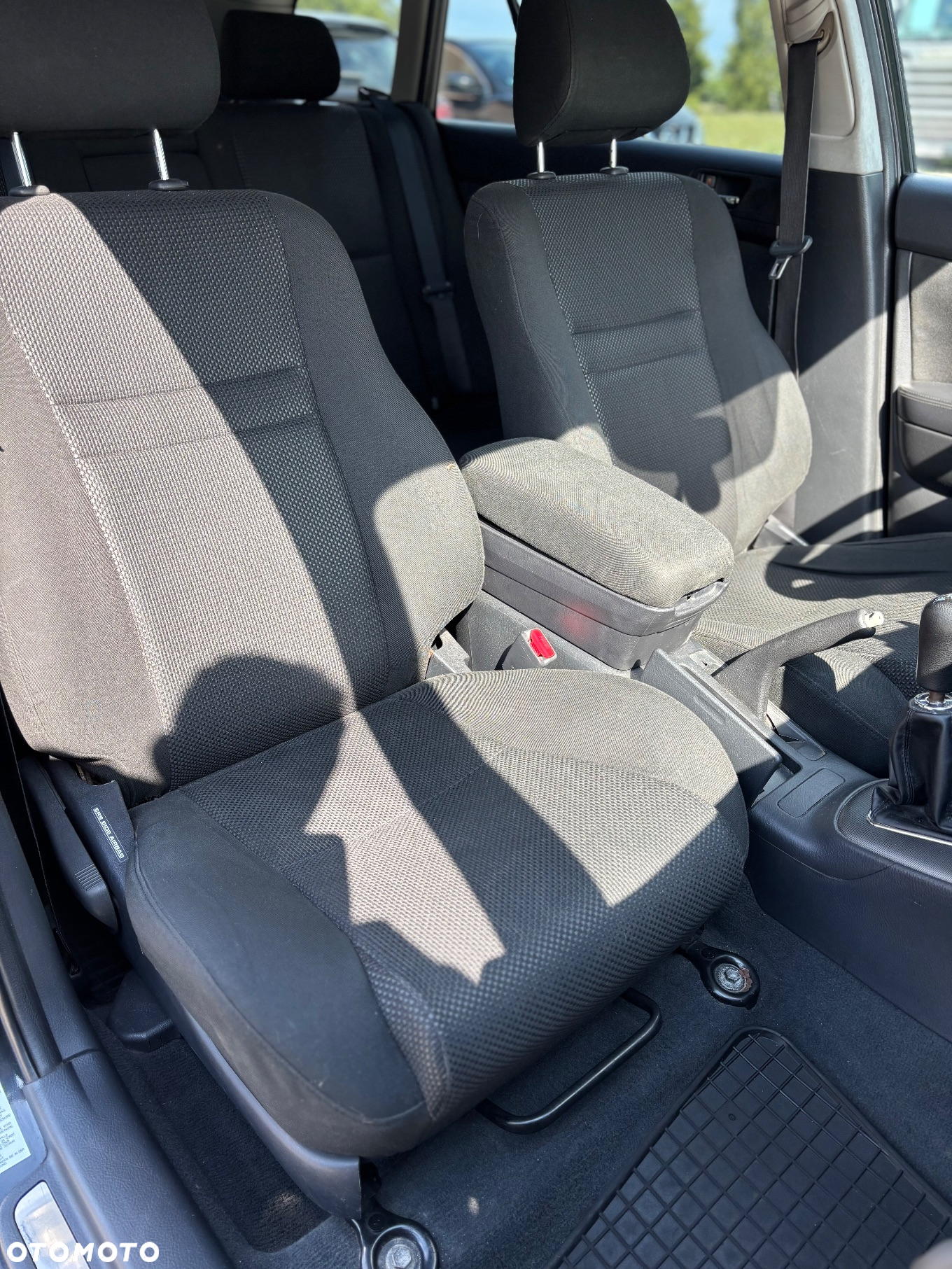 Toyota Avensis 2.0 D-4D Combi Sol - 14