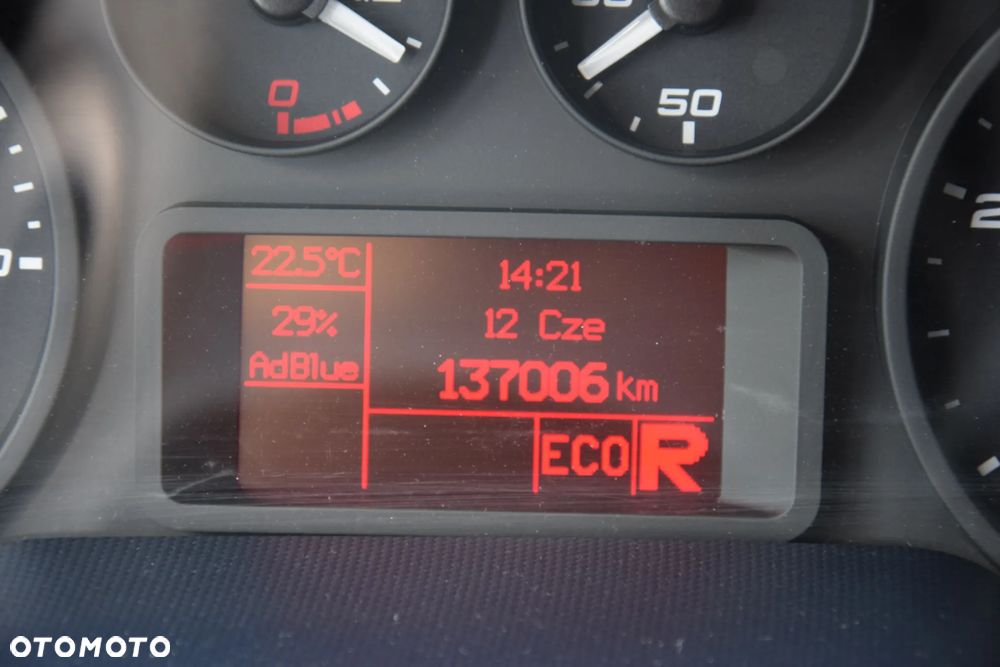 Iveco DAILY 70C18 / 3.0 - 180 KM / AUTOMAT HI-MATIC / 3 OSOBY / CHŁODNIA - MROŹNIA 4,55 M / FRIGOBLOCK / WINDA SORENSEN / KLIMA / TEMPOMAT / KAMERA COFANIA / REGULOWANE ZAWIESZENIE / SERWISOWANY / SPROWADZONY Z NIEMIEC - 37