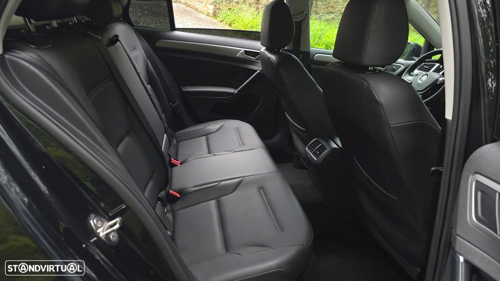 VW Golf 1.6 TDi R-Line - 22