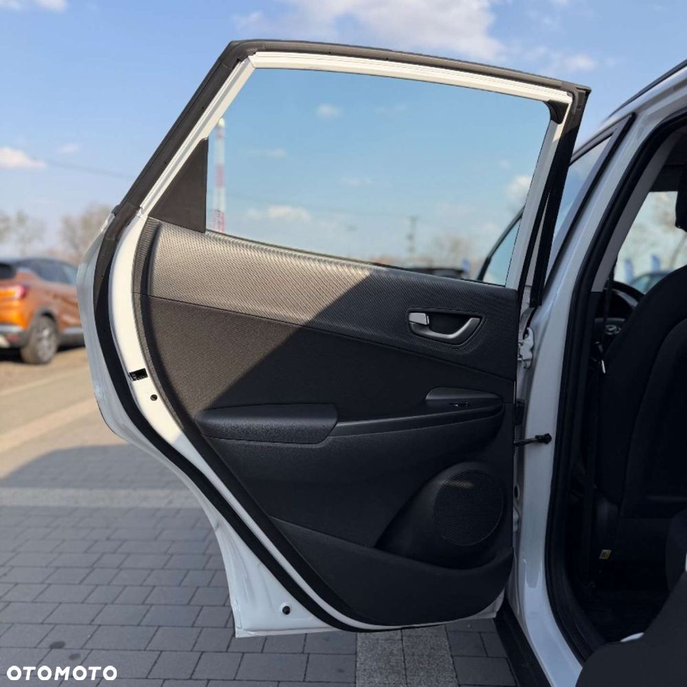 Hyundai Kona - 17