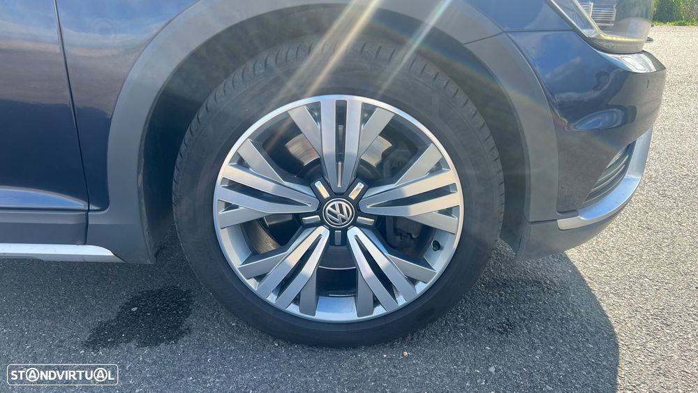 VW Passat Alltrack 2.0 TDi DSG 4Motion - 9