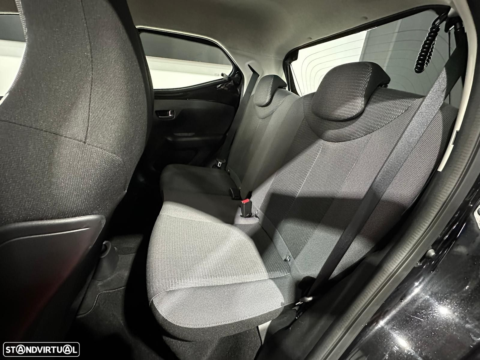 Toyota Aygo 1.0 X-Plus - 7