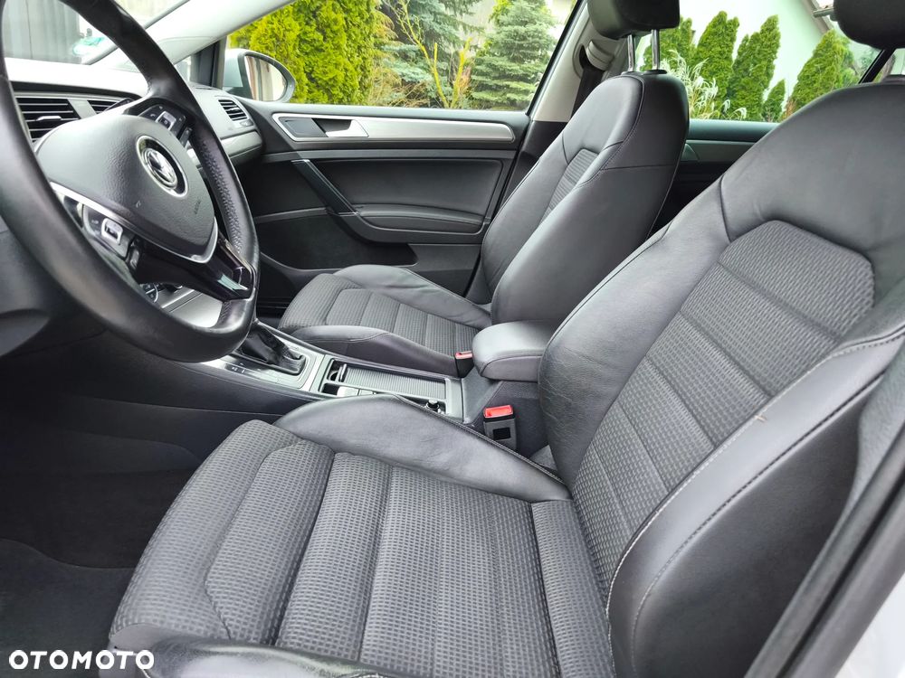 Volkswagen Golf 1.6 TDI DPF DSG Highline - 12