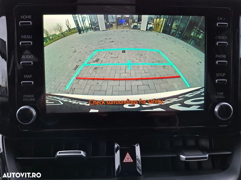 Toyota Corolla 1.8 Hybrid Business Edition - 14