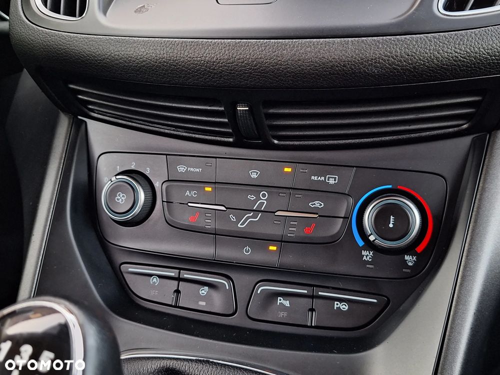 Ford Grand C-MAX - 12