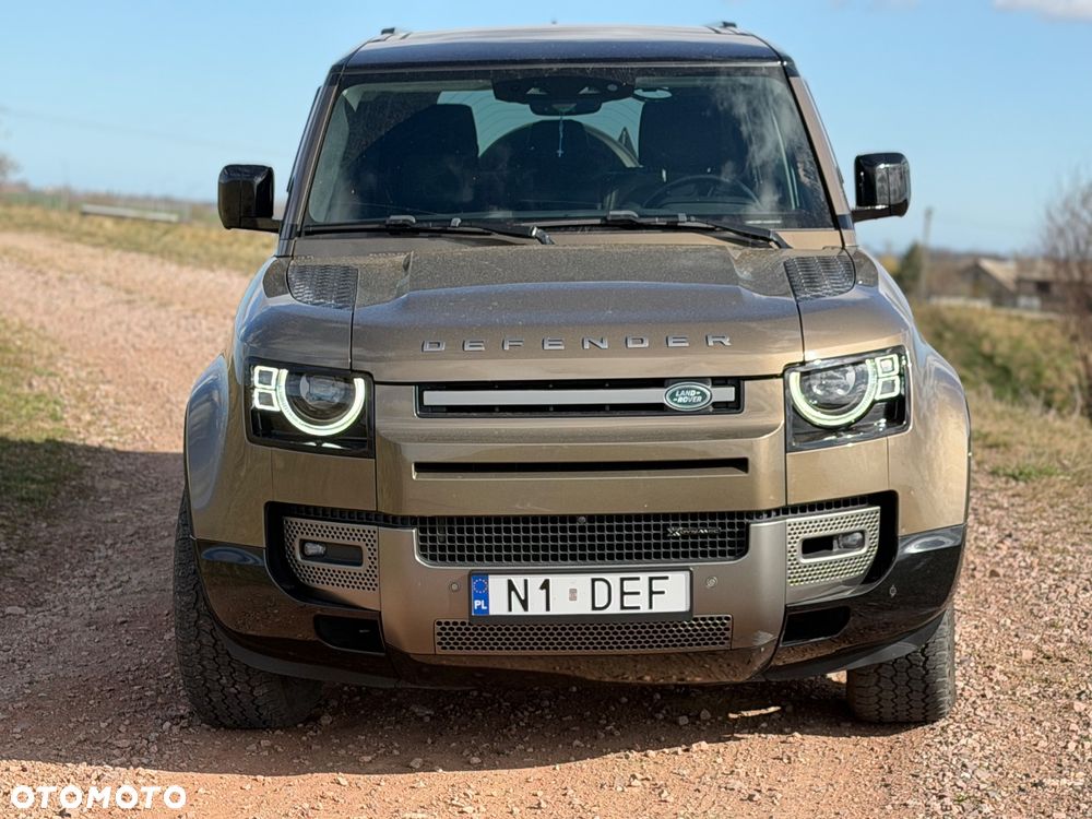 Land Rover Defender 110 D300 X-Dynamic SE - 7