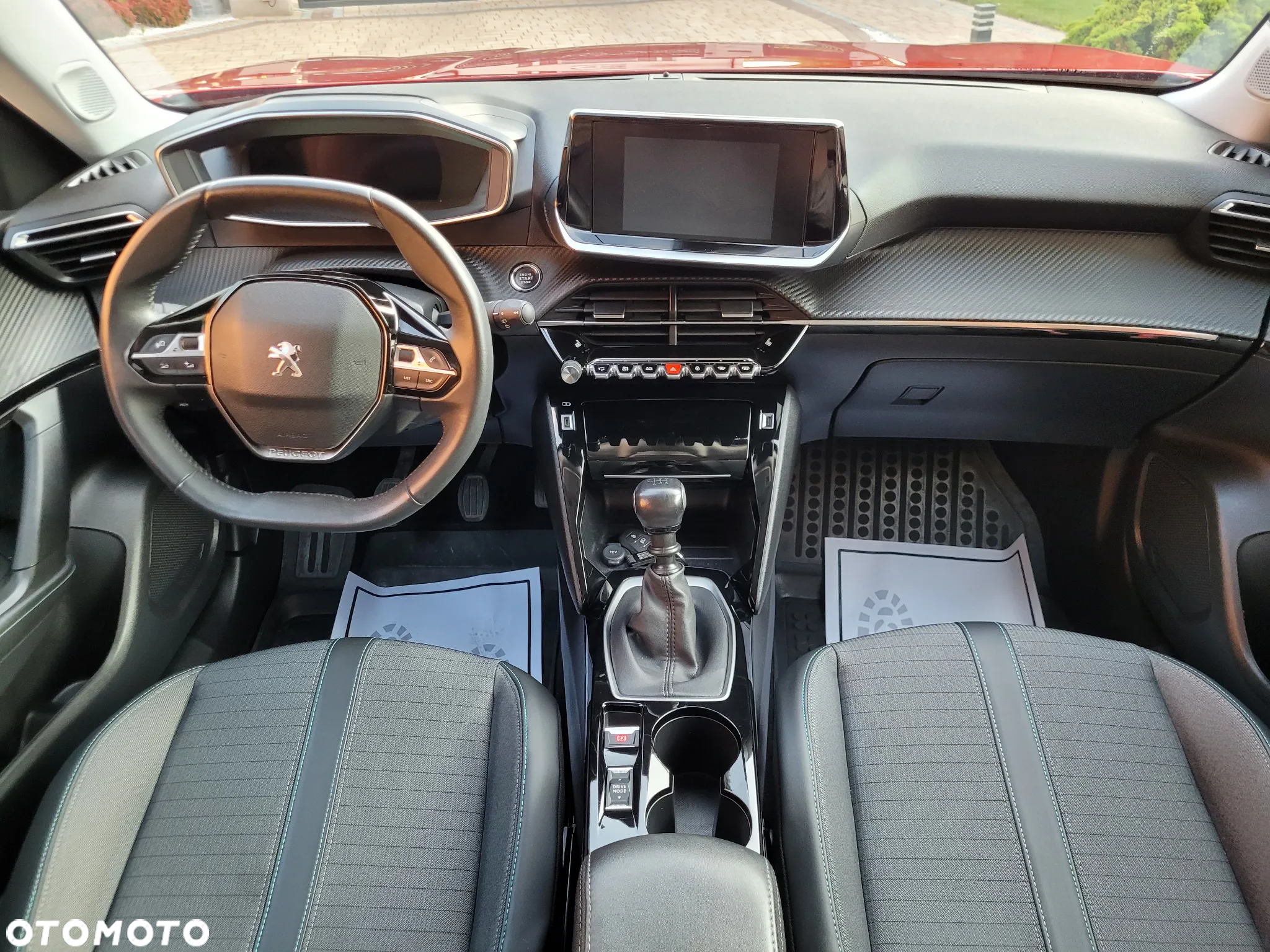 Peugeot 2008 1.2 PureTech Active Pack S&S - 19