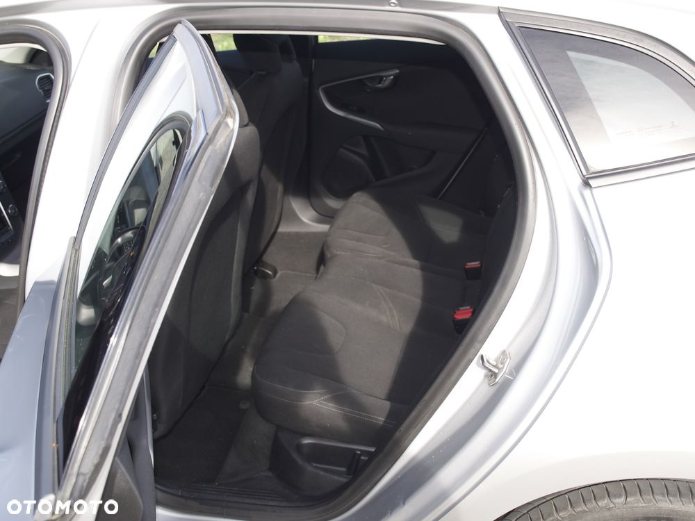 Volvo V40 - 11