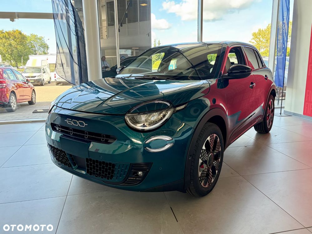Fiat 600 1.2 Turbo La Prima eDCT - 2
