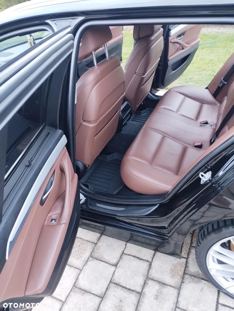 BMW Seria 5 530d Luxury Line - 32