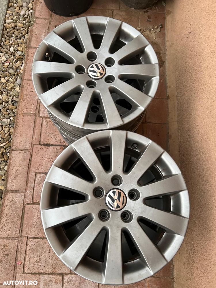 Volkswagen Golf - 13