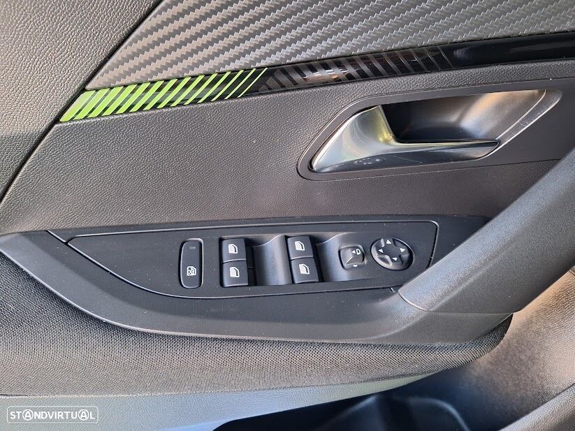 Peugeot 2008 1.2 PureTech Active Pack - 10