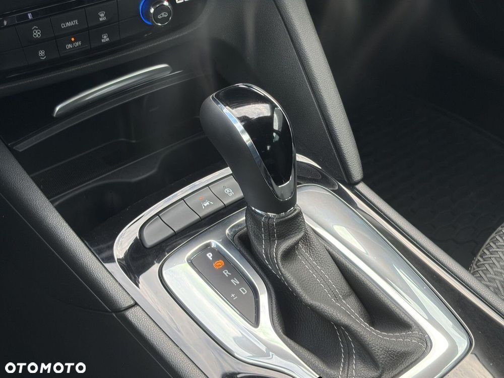 Opel Insignia - 15
