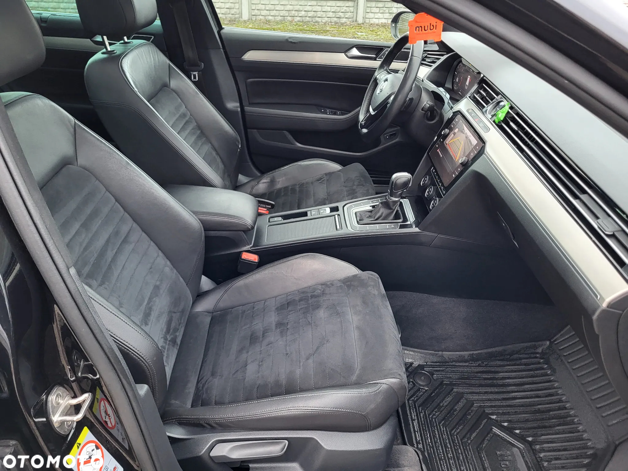 Volkswagen Passat - 34