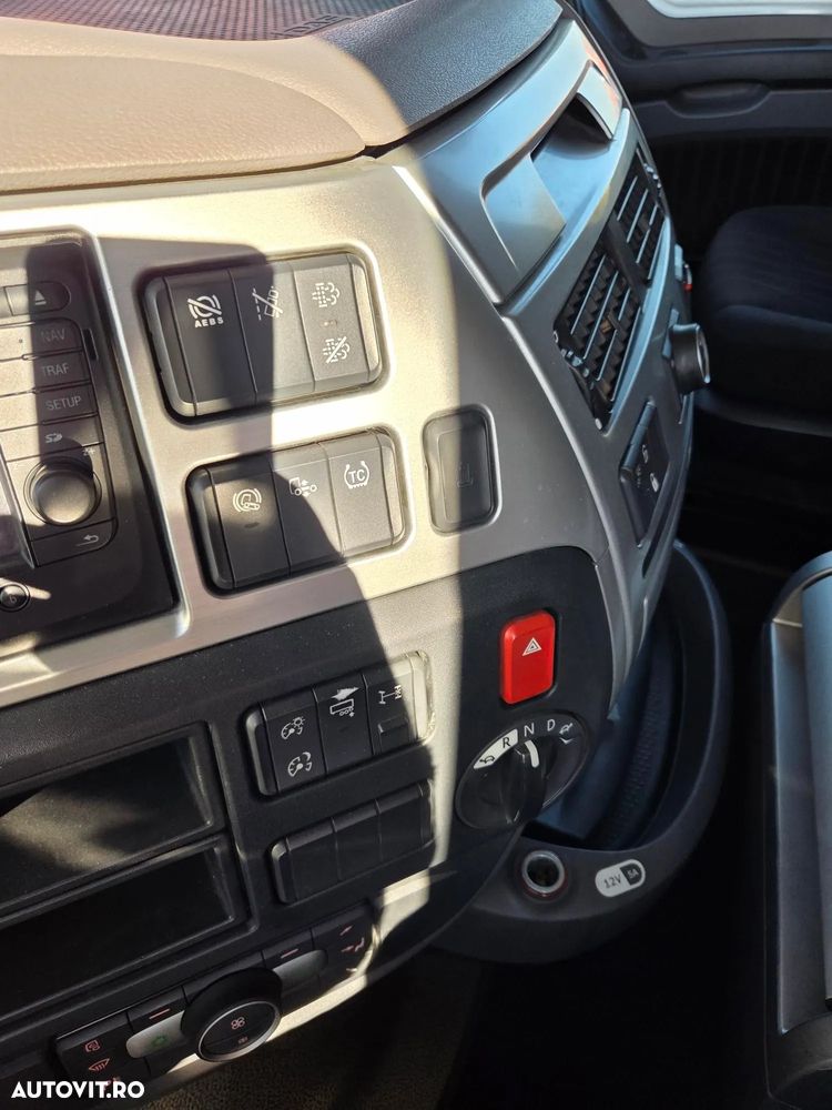 DAF XF530, 2018, 601.155km, KIT BASCULARE, AUTOMATA+INTARDER 6 trepte, FRIGIDER, XENON, Fuste laterale, Jante Aluminiu, Anv 315/80R22,5 80% OK, Goarne, girofaruri, rulat doar in GERMANIA, leasing 3 ani-rata leasing 3400 lei, CIV, PROMOTIE 22900 EUR+tva - 26