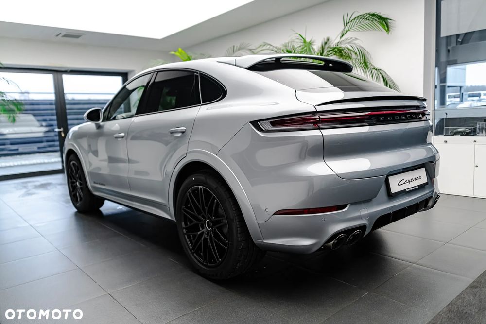 Porsche Cayenne Standard - 2