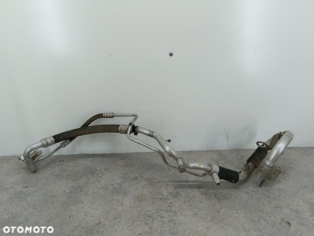 PRZEWODY KLIMATYZACJI MERCEDES W205 A2058305702  A2058306301  A2058305604 - 8