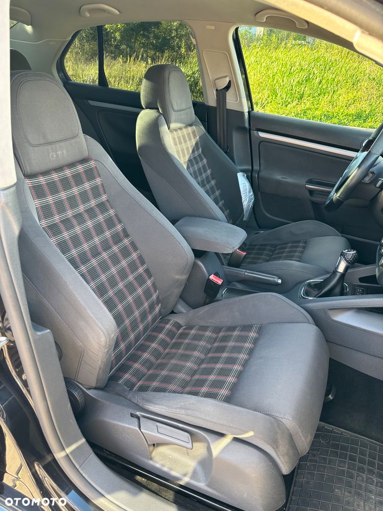 Volkswagen Jetta 1.9 TDI Comfortline - 14