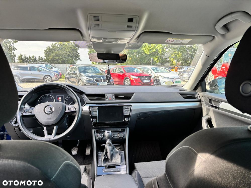 Skoda Superb 2.0 TDI Sportline - 20