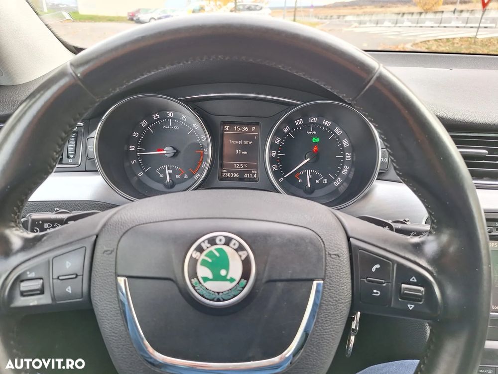 Skoda Superb 2.0 TDI DSG Ambition - 10