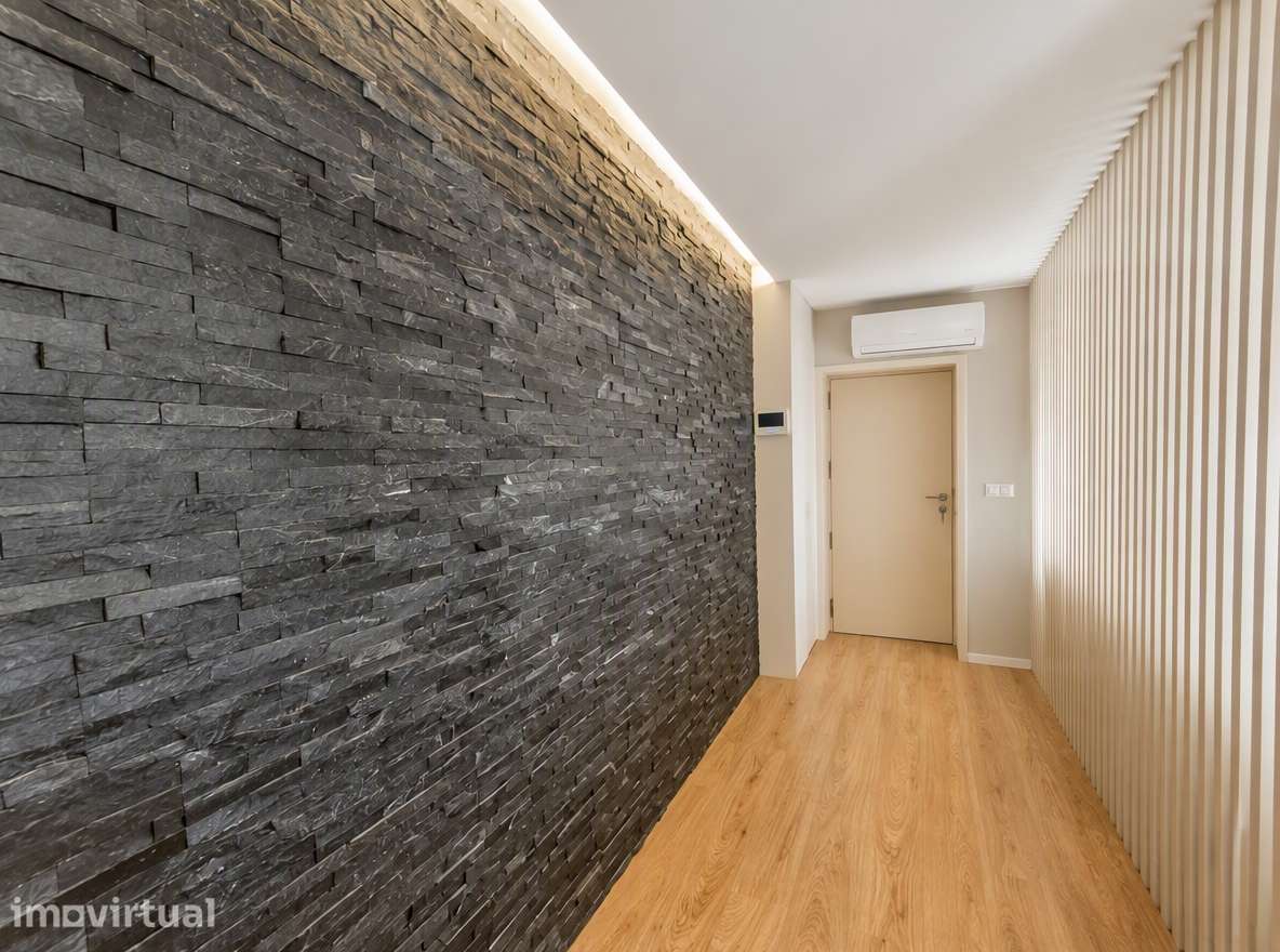 Moradia Bifamiliar Renovada com Piscina em Guimarães - Grande imagem: 5/60
