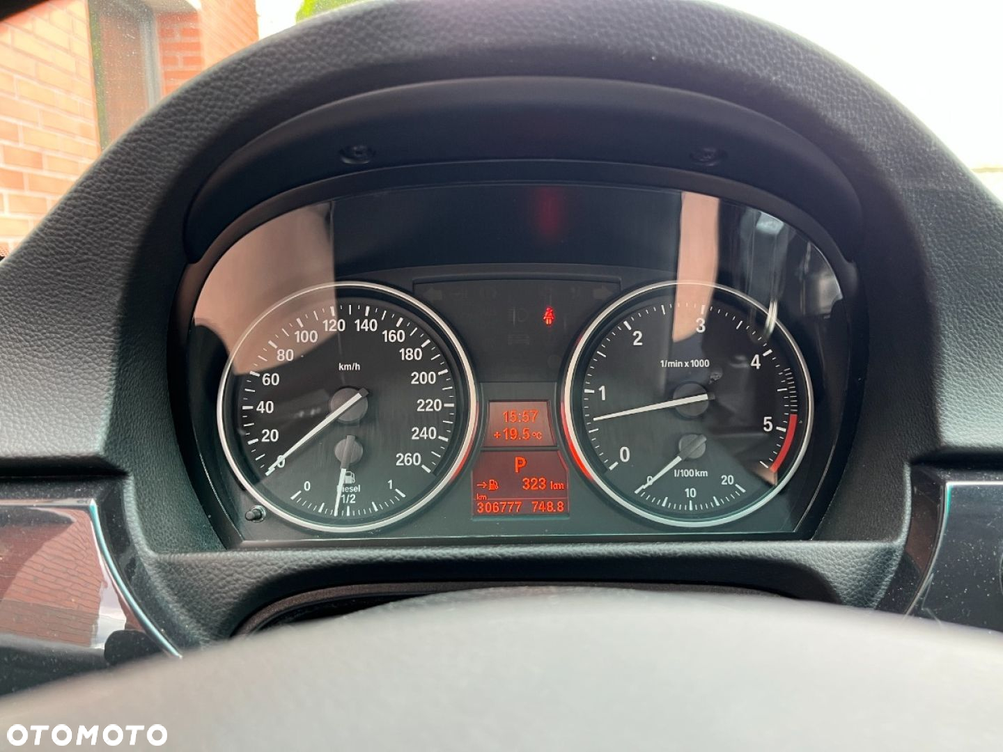 BMW Seria 3 330d DPF Touring Edition Sport - 9