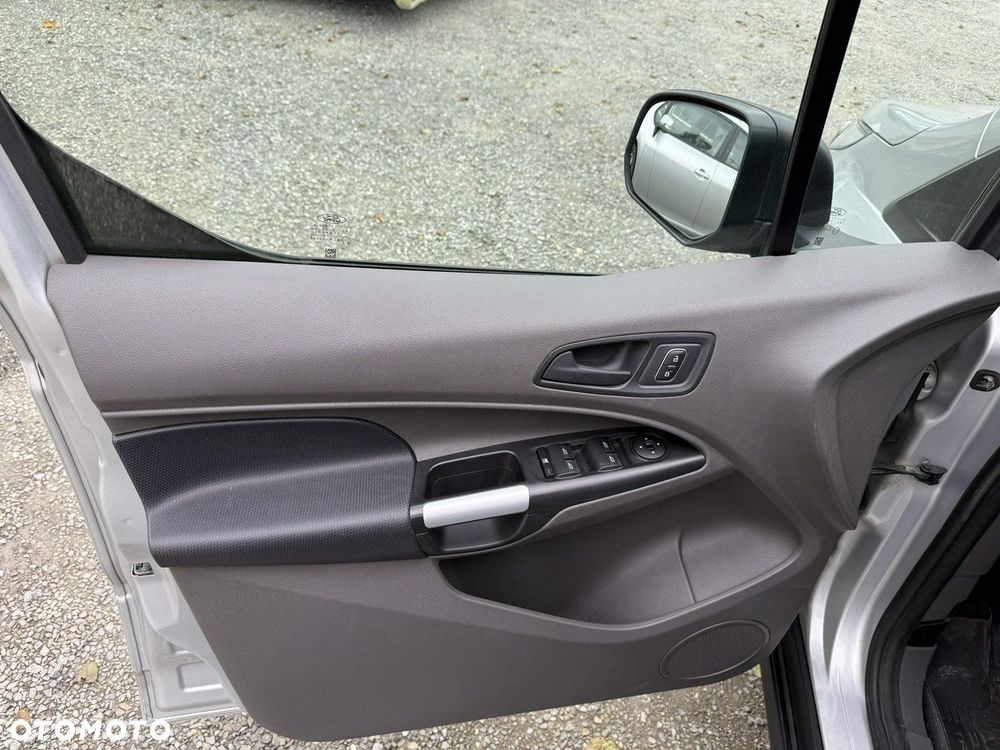 Ford Transit Connect - 11