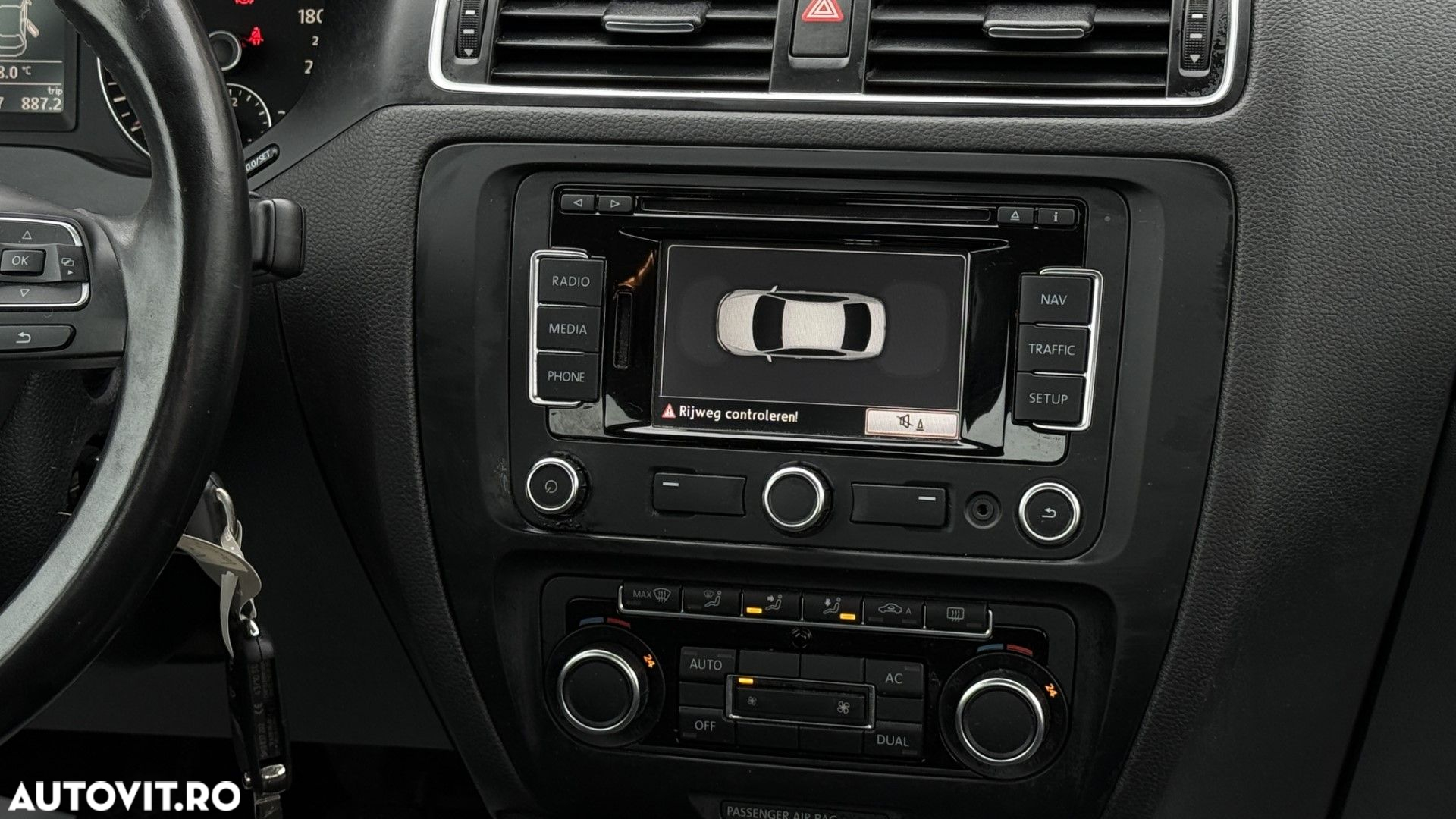 Volkswagen Jetta - 15