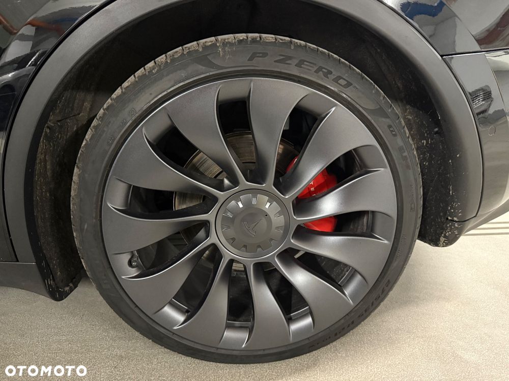 Tesla Model Y Performance AWD - 30