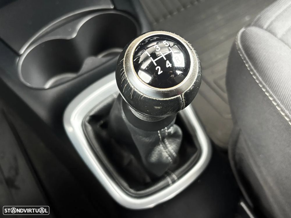 Toyota Yaris 1.0 VVT-i Comfort +PS Style +P.Techno - 29