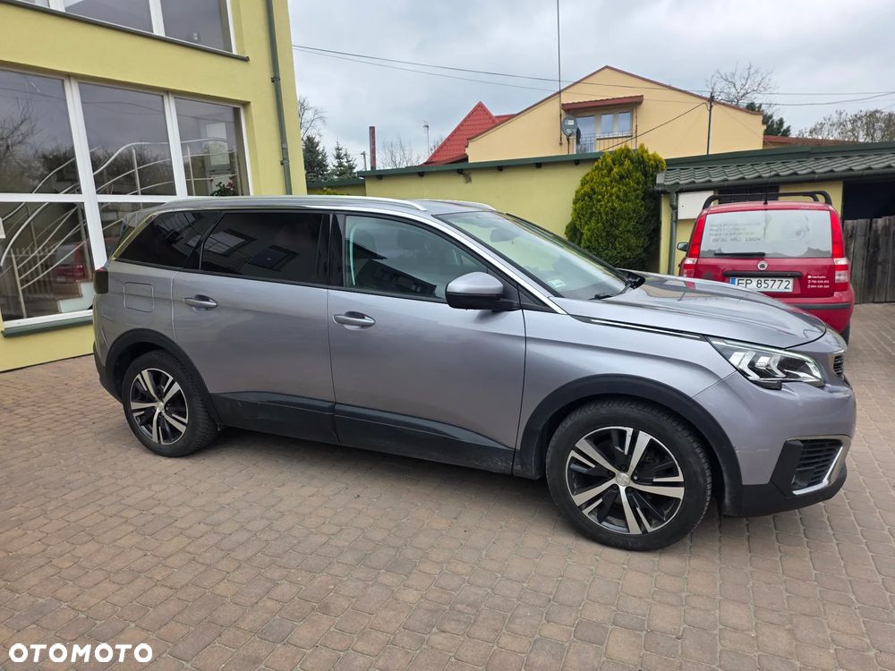 Peugeot 5008 - 3