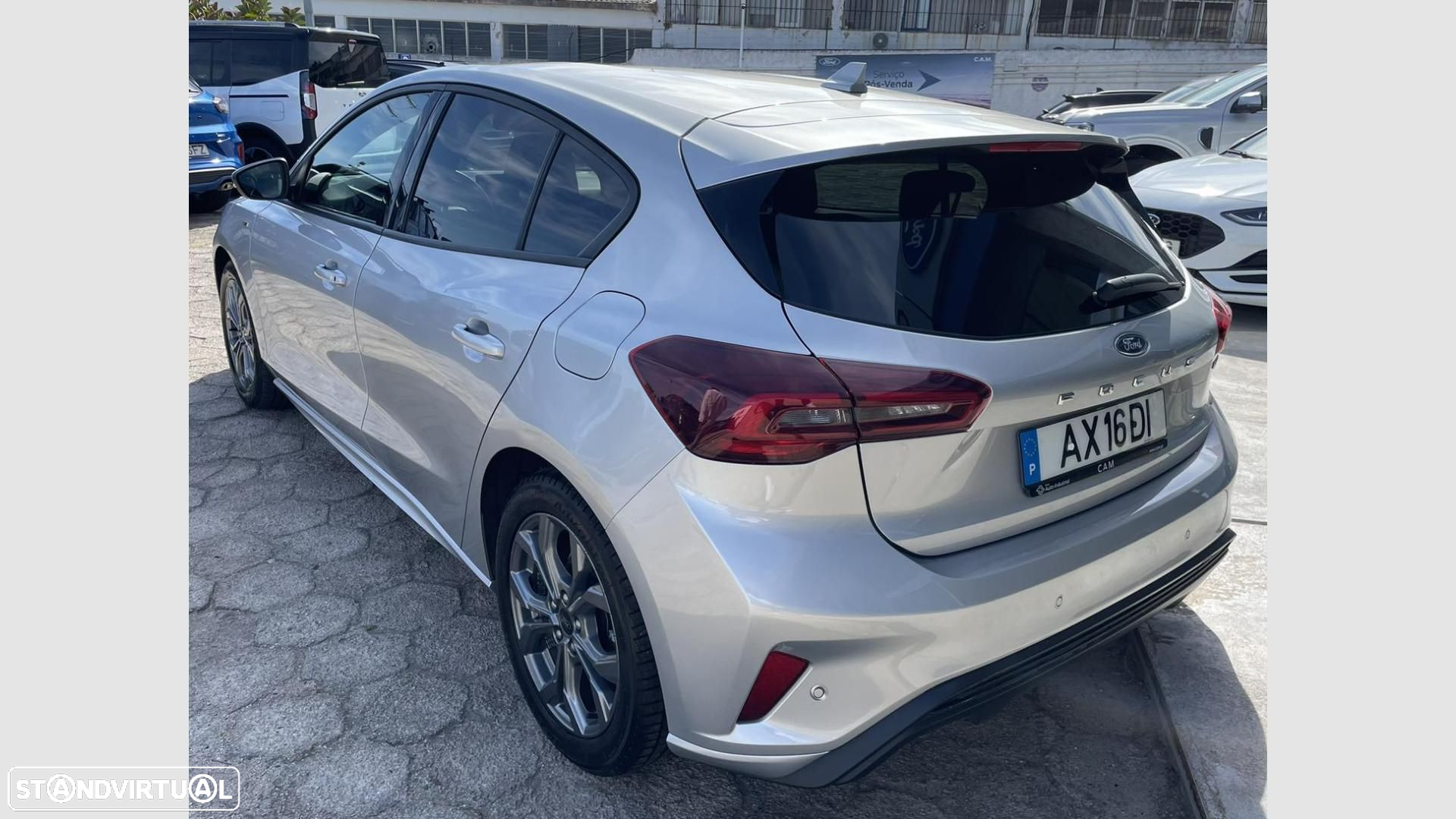 Ford Focus 1.0 EcoBoost MHEV ST-Line - 9