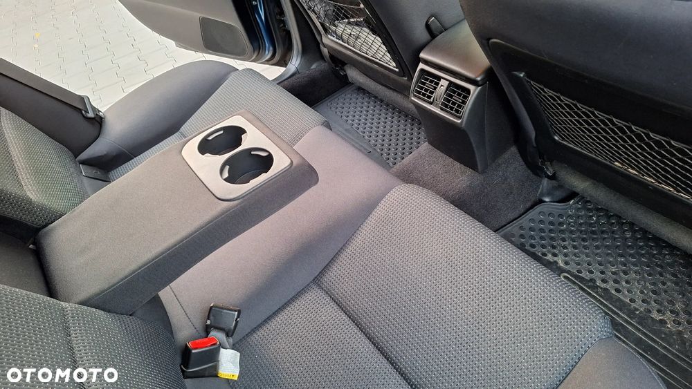 Subaru Legacy 3.0R - 29