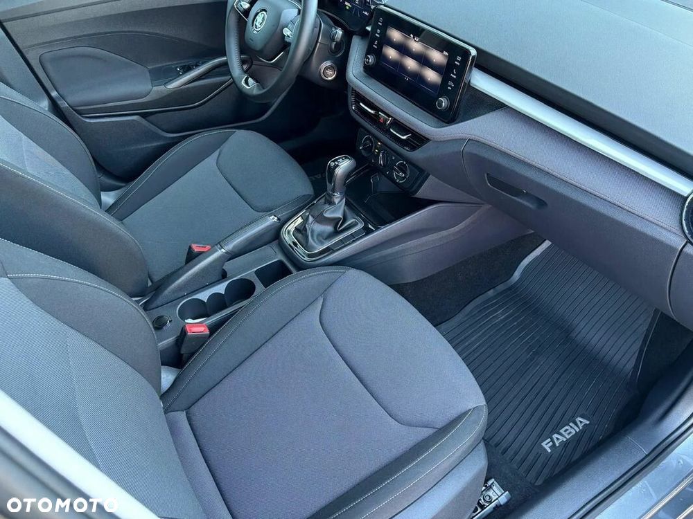 Skoda Fabia 1.0 TSI Selection DSG - 21