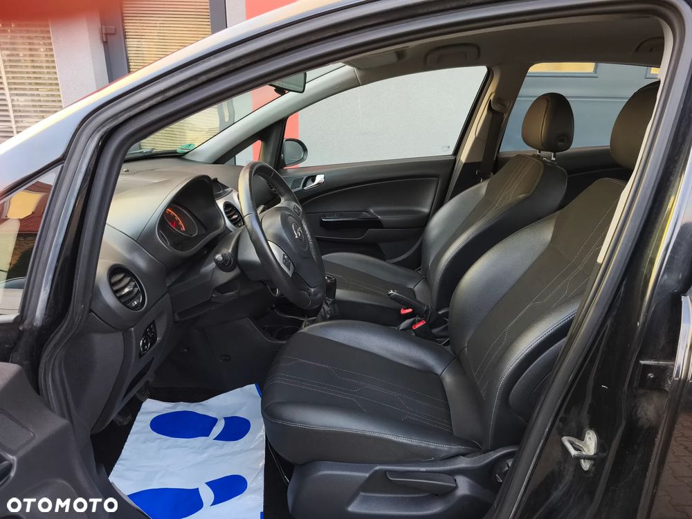 Opel Corsa 1.2 16V Cosmo - 5